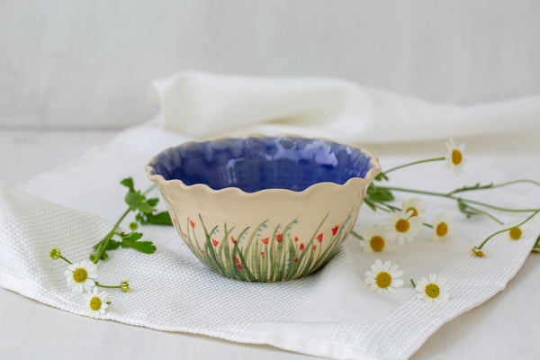 Small Scalloped Ceramic Bowl 